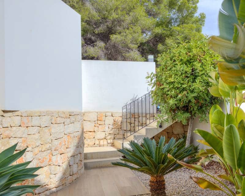 Chalet de 3 habitaciones en Moraira en venta con piscina garaje - 1.175.000 € (Ref: 9348560)