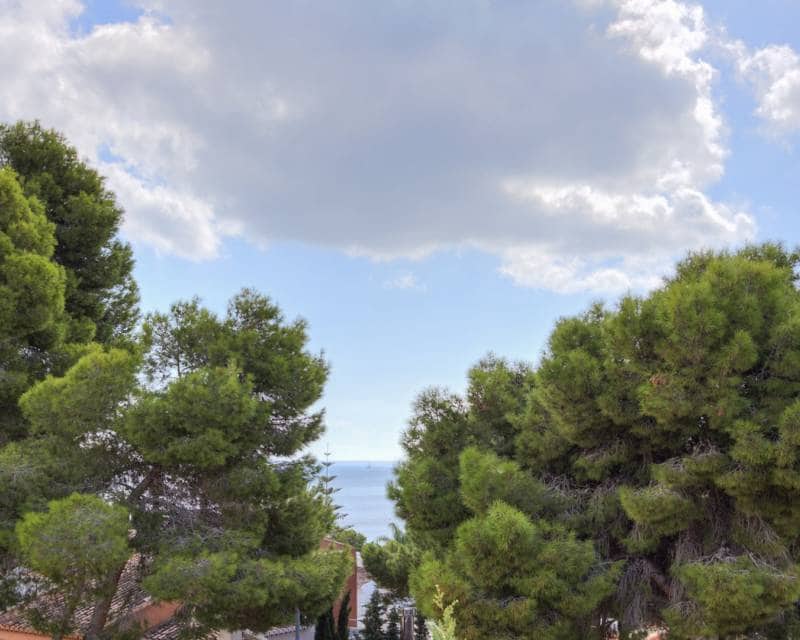 Chalet de 3 habitaciones en Moraira en venta con piscina garaje - 1.175.000 € (Ref: 9348560)