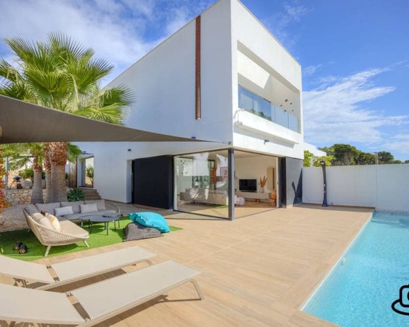 Chalet de 3 habitaciones en Moraira en venta con piscina garaje - 1.175.000 € (Ref: 9348560)