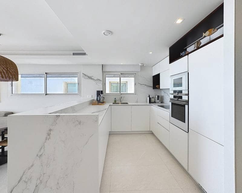 Apartamento de 3 habitaciones en Benitachell / Benitatxell en venta con piscina - 725.000 € (Ref: 9348562)