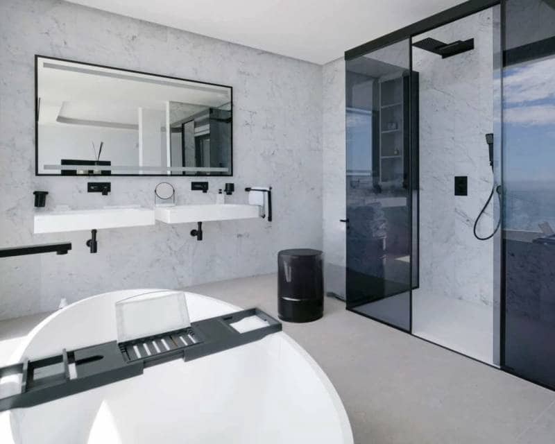 3 soveværelse Villa til salg i Ambolo med swimmingpool garage - € 4.250.000 (Ref: 9357609)