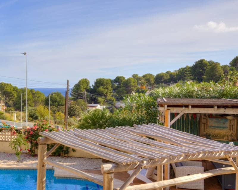 Chalet de 5 habitaciones en Benissa en venta con piscina - 695.000 € (Ref: 9363188)