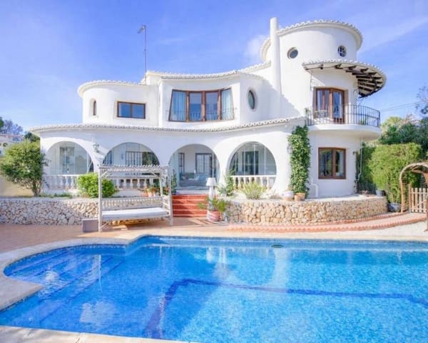 5 bedroom Villa for sale in Benissa with pool - € 670,000 (Ref: 9363188)