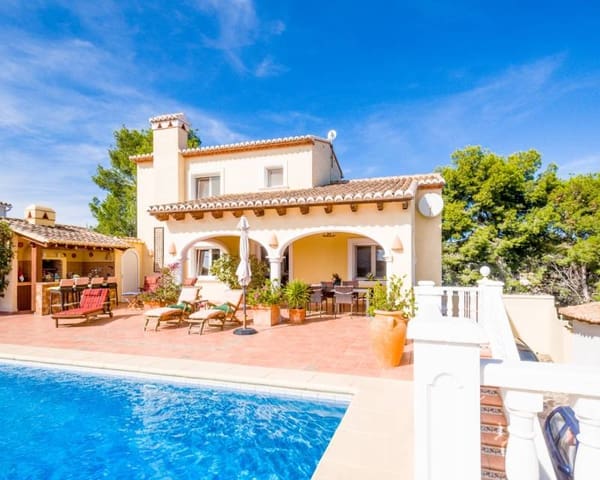 4 slaapkamer Villa te koop in Benissa met zwembad - € 795.000 (Ref: 9363190)