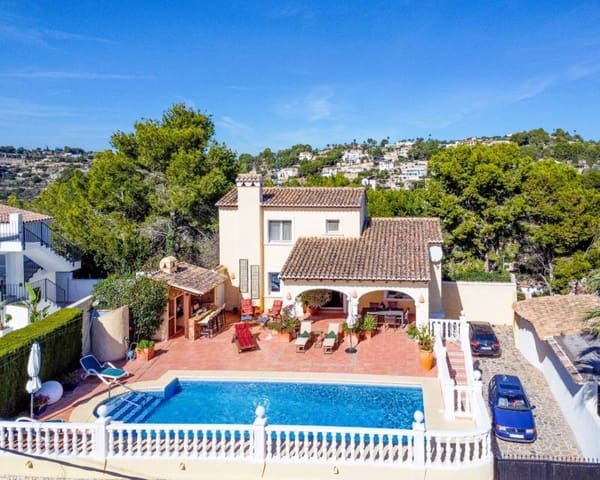 4 slaapkamer Villa te koop in Benissa met zwembad - € 795.000 (Ref: 9363190)