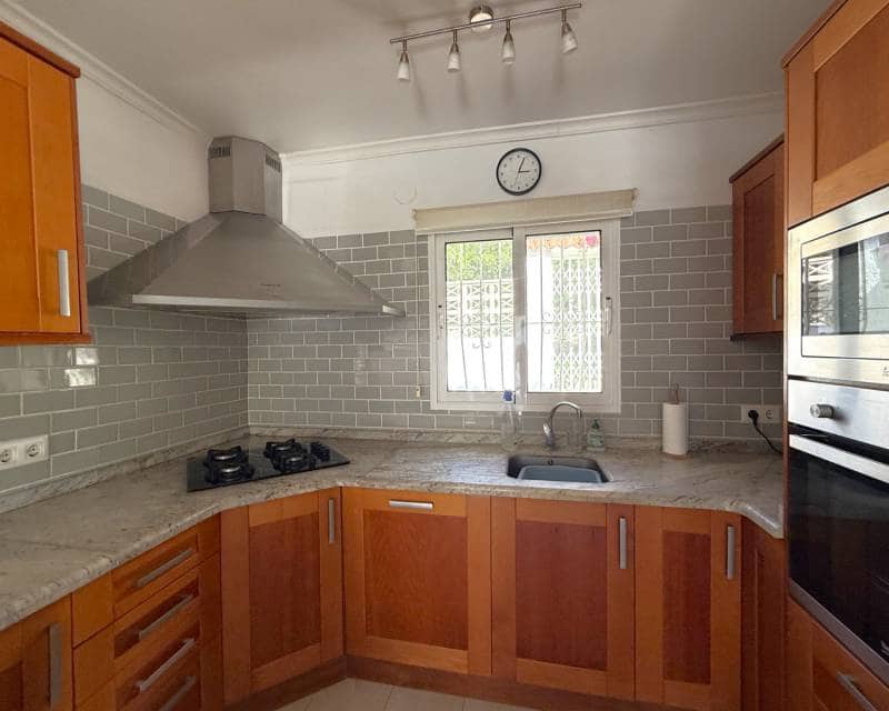 3 slaapkamer Villa te koop in Moraira met zwembad garage - € 550.000 (Ref: 9386287)