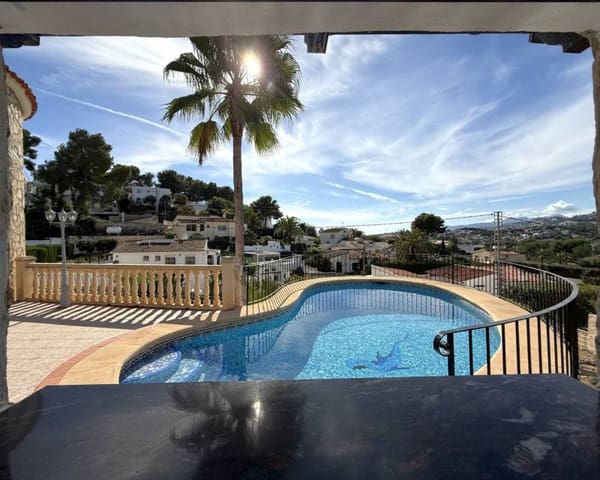3 slaapkamer Villa te koop in Paichi, Teulada-Moraira met zwembad garage - € 550.000 (Ref: 9386287)