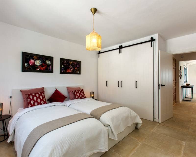 4 bedroom Villa for sale in Benissa with pool - € 1,650,000 (Ref: 9386290)