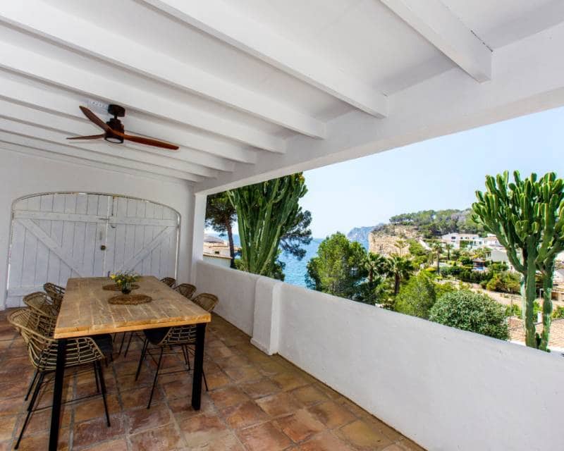 4 bedroom Villa for sale in Benissa with pool - € 1,650,000 (Ref: 9386290)