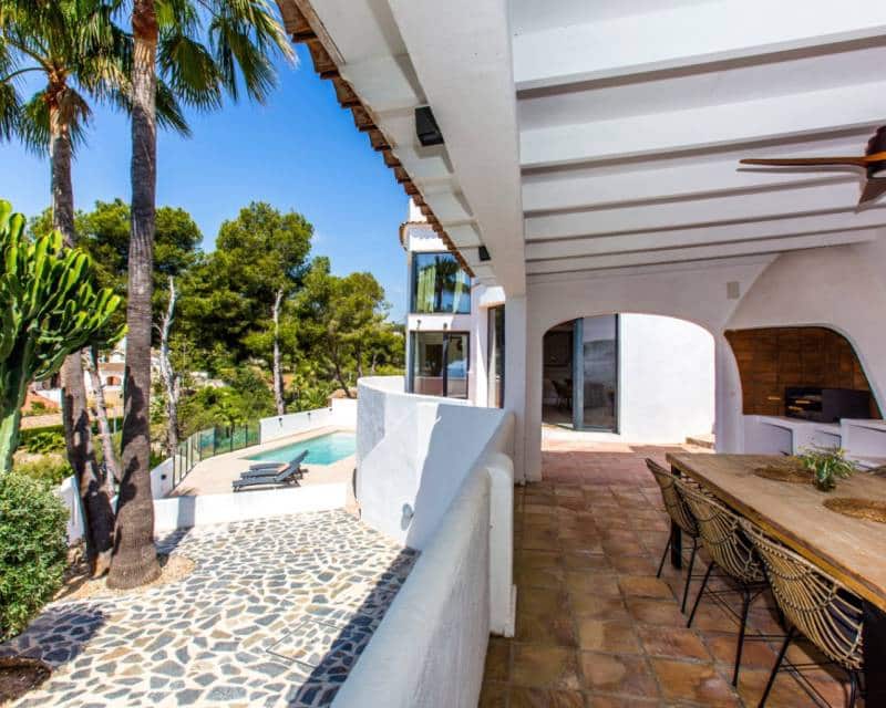 4 bedroom Villa for sale in Benissa with pool - € 1,650,000 (Ref: 9386290)