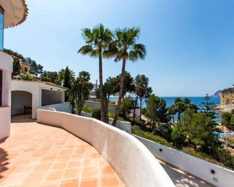 4 bedroom Villa for sale in Benissa with pool - € 1,650,000 (Ref: 9386290)