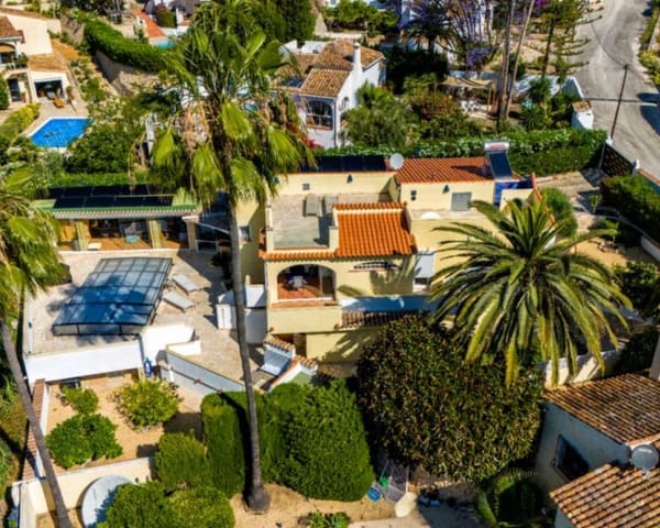 5 soverom Villa til salgs i Benissa med svømmebasseng - € 730 000 (Ref: 9386291)