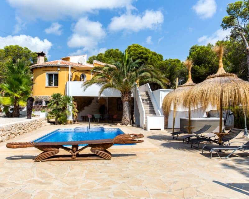 Chalet de 4 habitaciones en Benissa en venta con piscina - 895.000 € (Ref: 9386292)