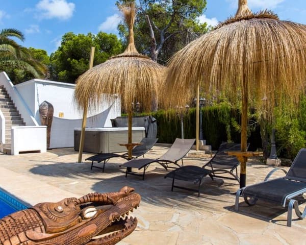 4 Zimmer Villa zu verkaufen in Benissa mit Pool - 895.000 € (Ref: 9386292)