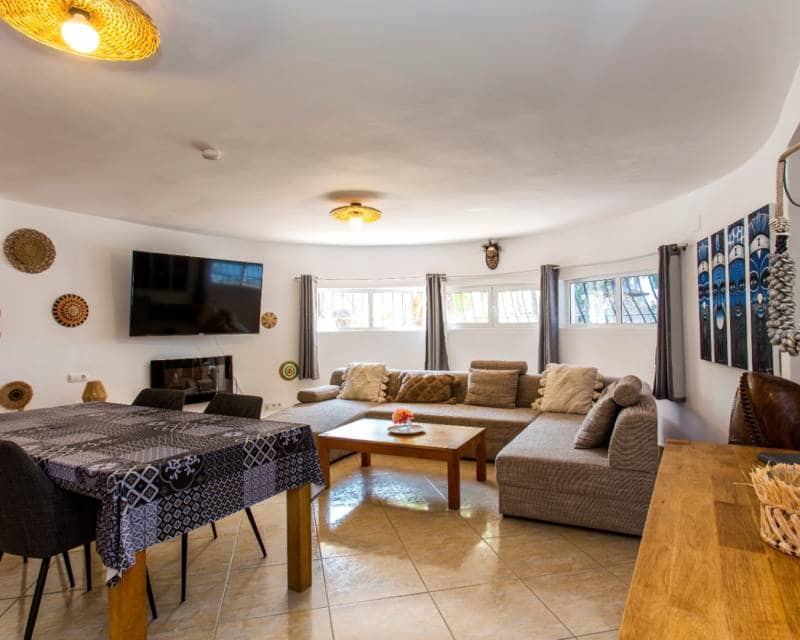 Chalet de 4 habitaciones en Benissa en venta con piscina - 895.000 € (Ref: 9386292)