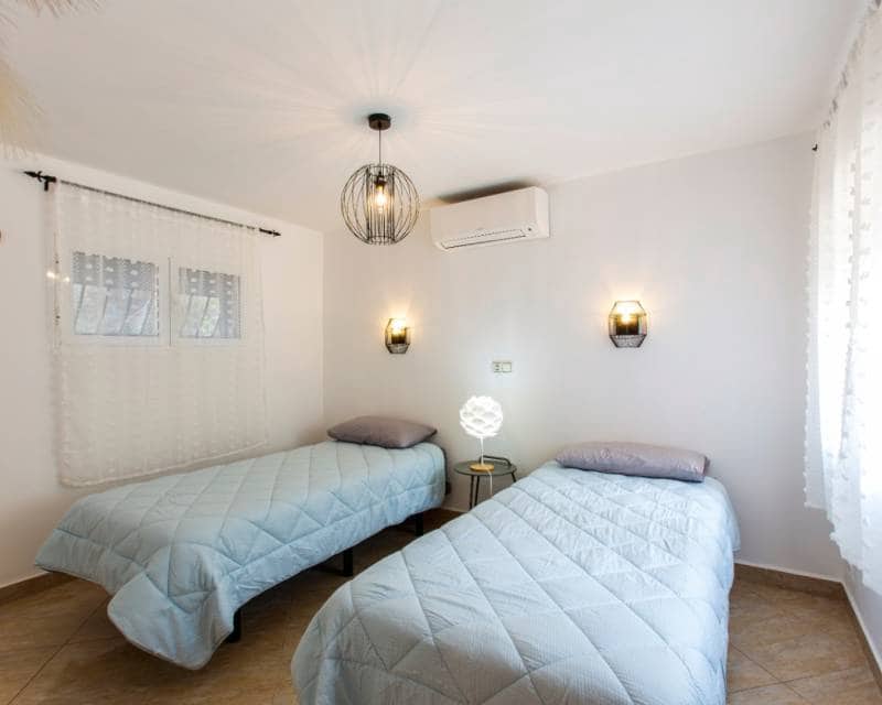 Chalet de 4 habitaciones en Benissa en venta con piscina - 895.000 € (Ref: 9386292)