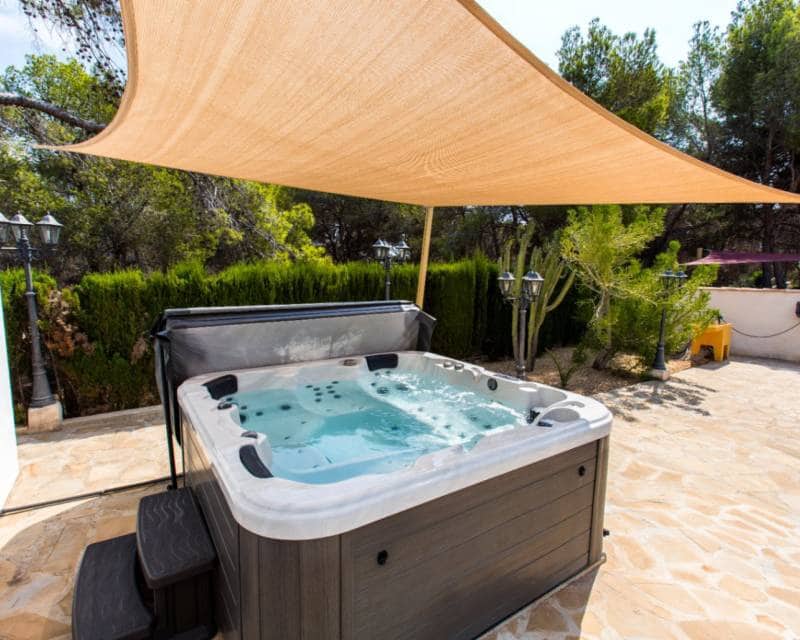 Chalet de 4 habitaciones en Benissa en venta con piscina - 895.000 € (Ref: 9386292)