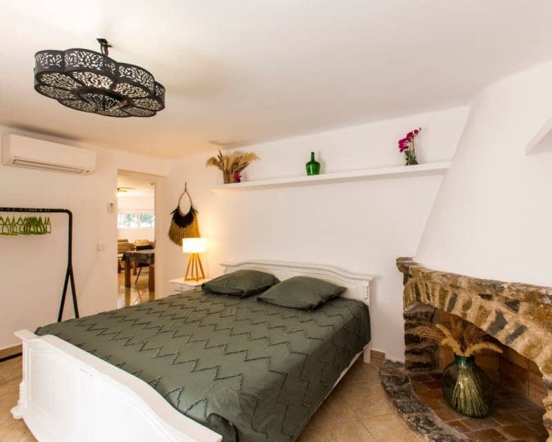 Chalet de 4 habitaciones en Benissa en venta con piscina - 895.000 € (Ref: 9386292)