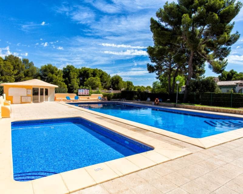 2 soveværelse Rækkehus til salg i Moraira med swimmingpool - € 249.500 (Ref: 9386293)