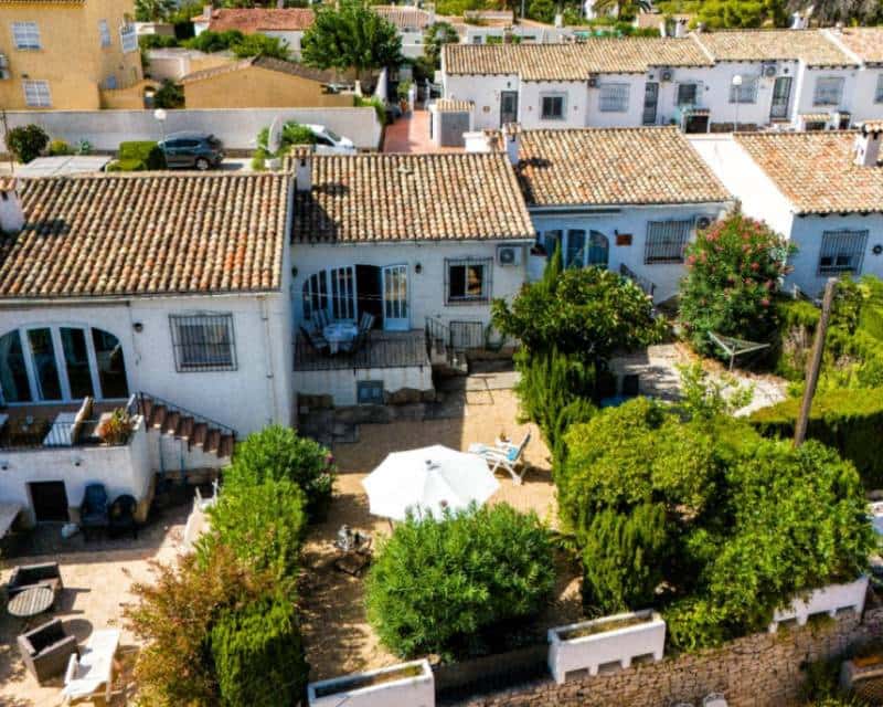 2 soveværelse Rækkehus til salg i Moraira med swimmingpool - € 249.500 (Ref: 9386293)