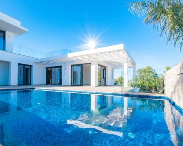 3 soveværelse Villa til salg i Moraira, Teulada-Moraira med swimmingpool garage - € 2.250.000 (Ref: 9399801)