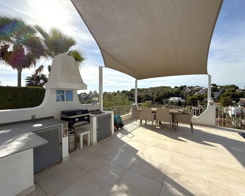 5 soveværelse Villa til salg i Moraira med swimmingpool - € 1.300.000 (Ref: 9401740)