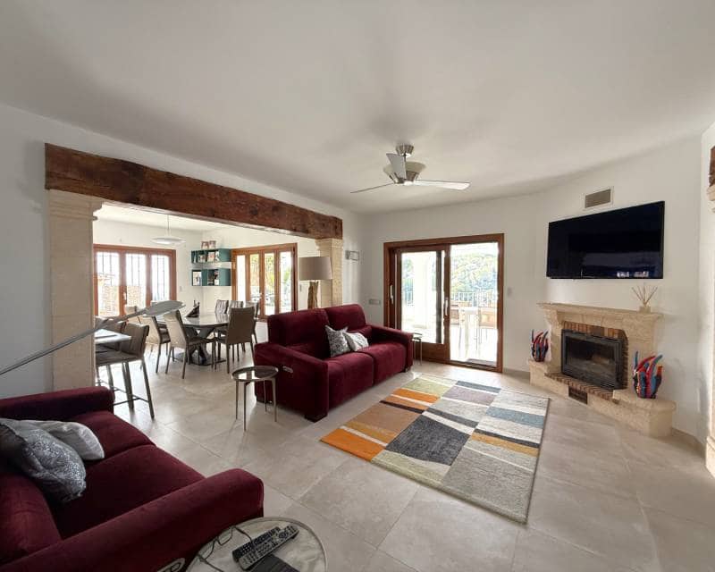 5 soveværelse Villa til salg i Moraira med swimmingpool - € 1.300.000 (Ref: 9401740)