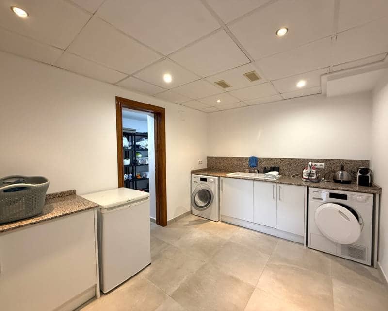 5 soveværelse Villa til salg i Moraira med swimmingpool - € 1.300.000 (Ref: 9401740)