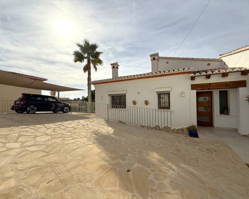 5 soveværelse Villa til salg i Moraira med swimmingpool - € 1.300.000 (Ref: 9401740)