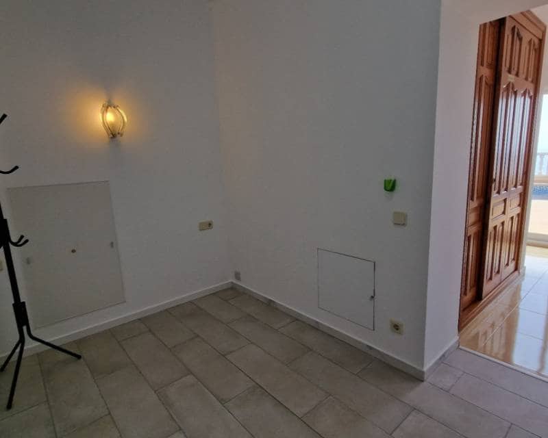 4 quarto Moradia para venda em Cumbre del Sol com piscina garagem - 730 000 € (Ref: 9401741)