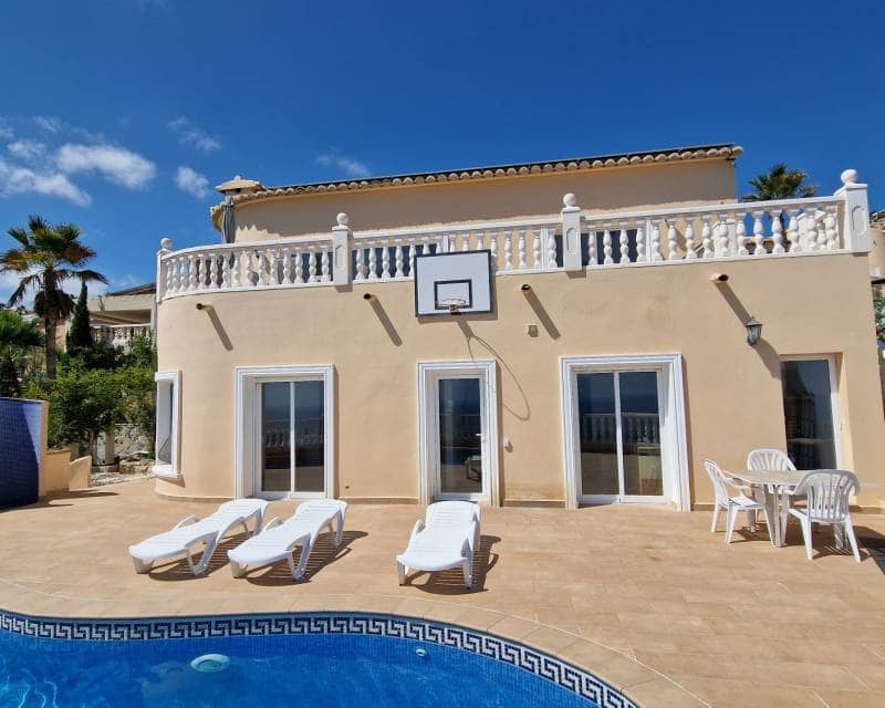 4 quarto Moradia para venda em Cumbre del Sol com piscina garagem - 730 000 € (Ref: 9401741)