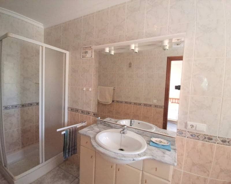 3 chambre Villa/Maison à vendre à Calpe / Calp avec piscine - 650 000 € (Ref: 9427545)