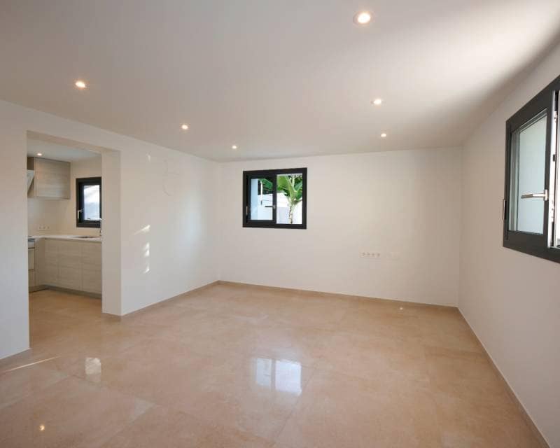 4 Zimmer Villa zu verkaufen in Calpe / Calp mit Pool - 840.000 € (Ref: 9427549)