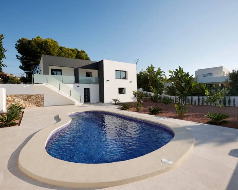 4 Zimmer Villa zu verkaufen in Calpe / Calp mit Pool - 840.000 € (Ref: 9427549)
