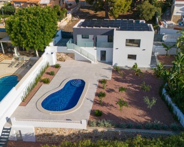 4 Zimmer Villa zu verkaufen in Calpe / Calp mit Pool - 840.000 € (Ref: 9427549)