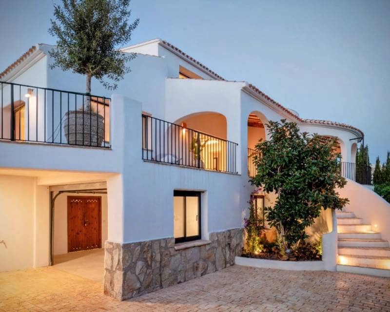 5 soveværelse Villa til salg i Javea / Xabia med swimmingpool garage - € 1.999.950 (Ref: 9457735)