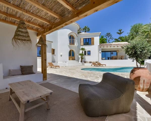 4 soveværelse Villa til salg i Moraira, Teulada-Moraira med swimmingpool - € 2.175.000 (Ref: 9457737)