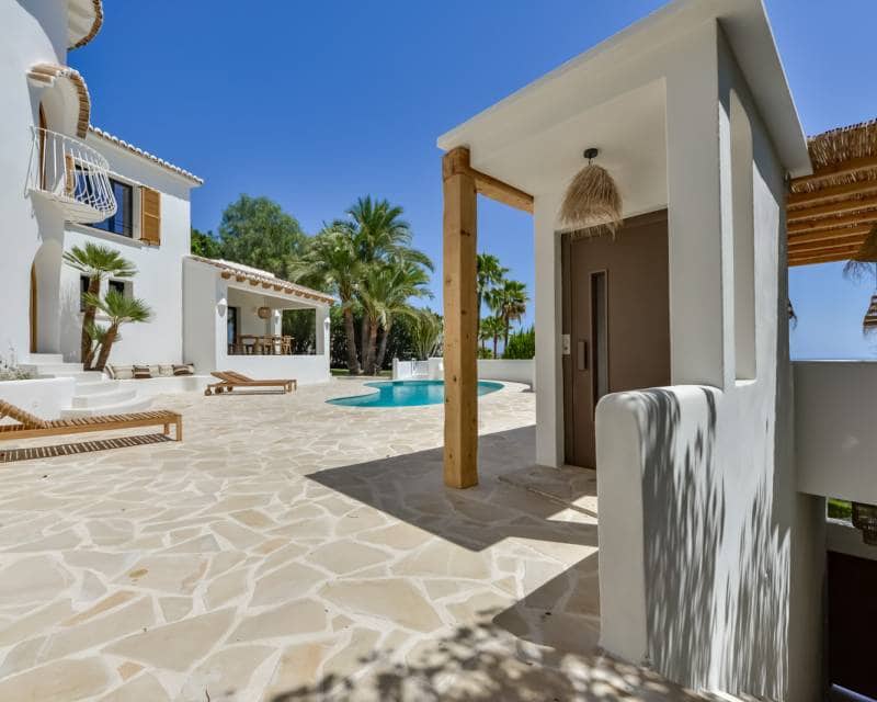 4 soveværelse Villa til salg i Moraira med swimmingpool - € 2.175.000 (Ref: 9457737)