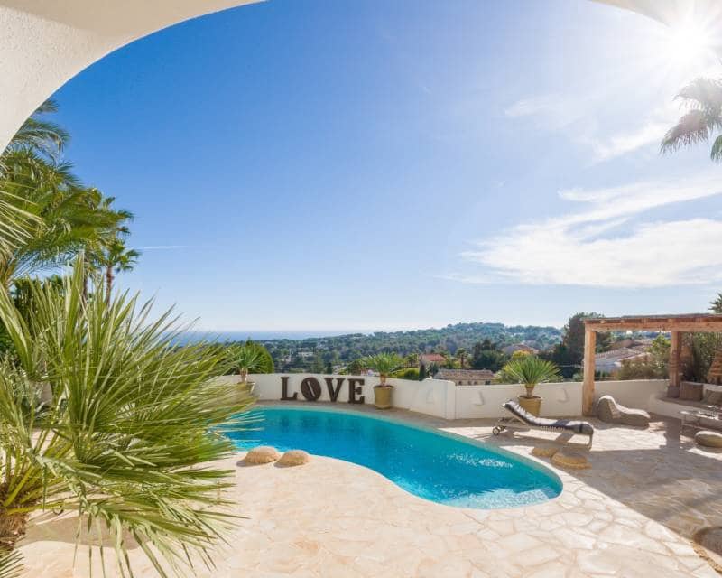 4 soveværelse Villa til salg i Moraira med swimmingpool - € 2.175.000 (Ref: 9457737)