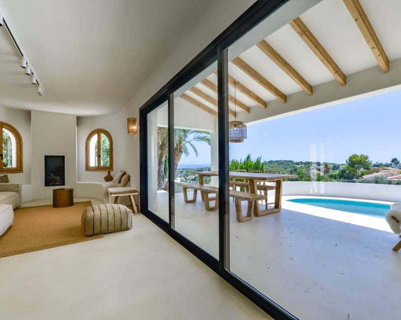 4 soveværelse Villa til salg i Moraira med swimmingpool - € 2.175.000 (Ref: 9457737)