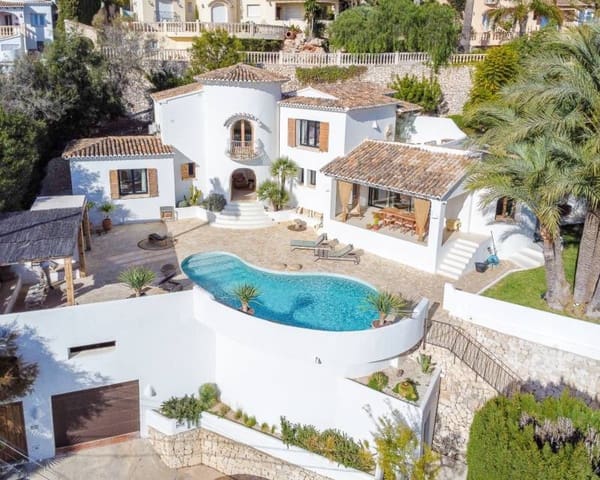 4 soveværelse Villa til salg i Moraira, Teulada-Moraira med swimmingpool - € 2.175.000 (Ref: 9457737)