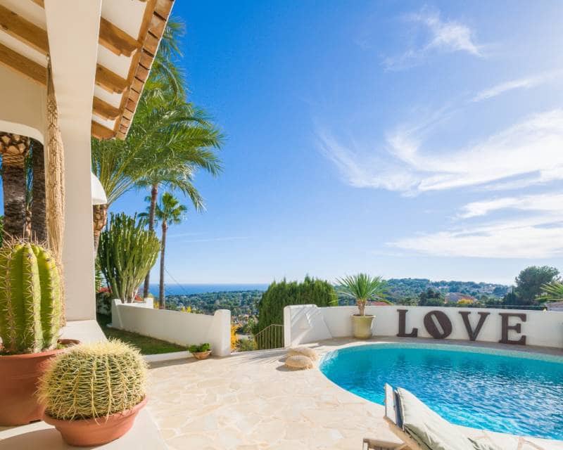 4 soveværelse Villa til salg i Moraira med swimmingpool - € 2.175.000 (Ref: 9457737)