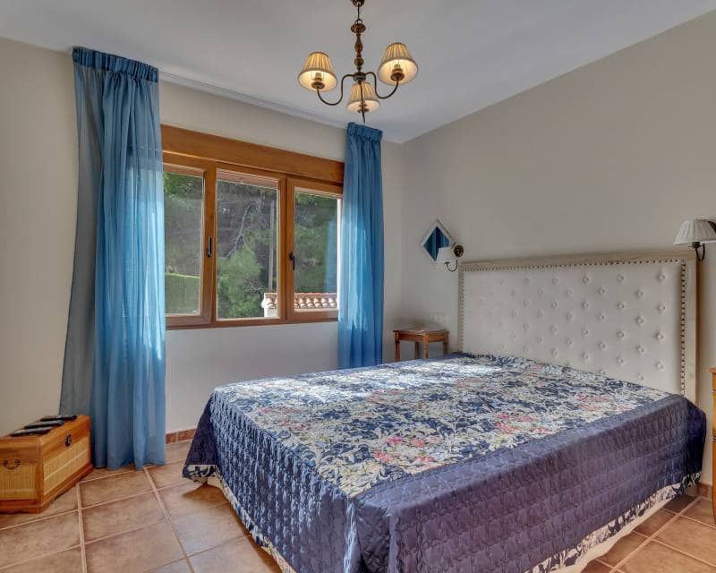 4 sypialnia Willa na sprzedaż w Denia z basenem garażem - 1 250 000 € (Ref: 9457739)