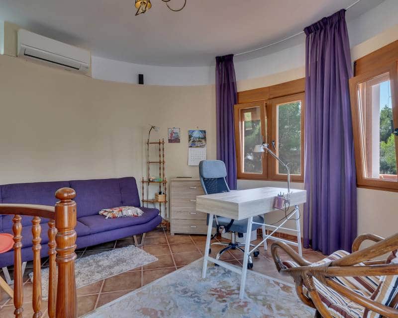 4 sypialnia Willa na sprzedaż w Denia z basenem garażem - 1 250 000 € (Ref: 9457739)