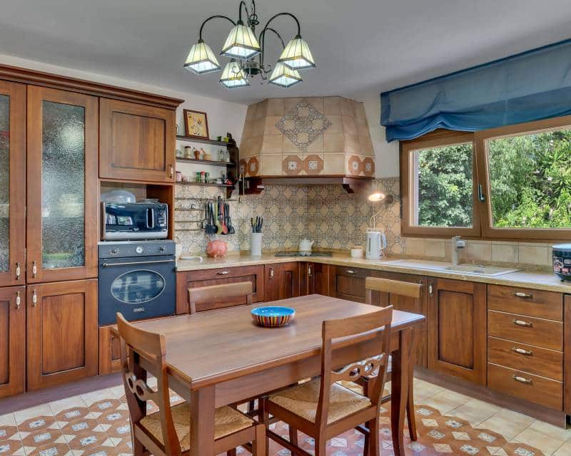 4 sypialnia Willa na sprzedaż w Denia z basenem garażem - 1 250 000 € (Ref: 9457739)