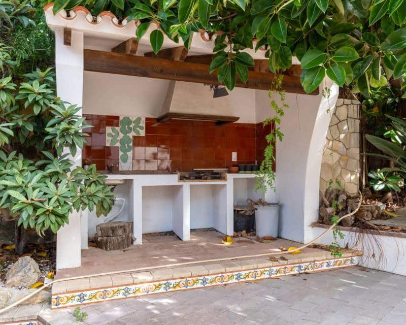 4 sypialnia Willa na sprzedaż w Denia z basenem garażem - 1 250 000 € (Ref: 9457739)