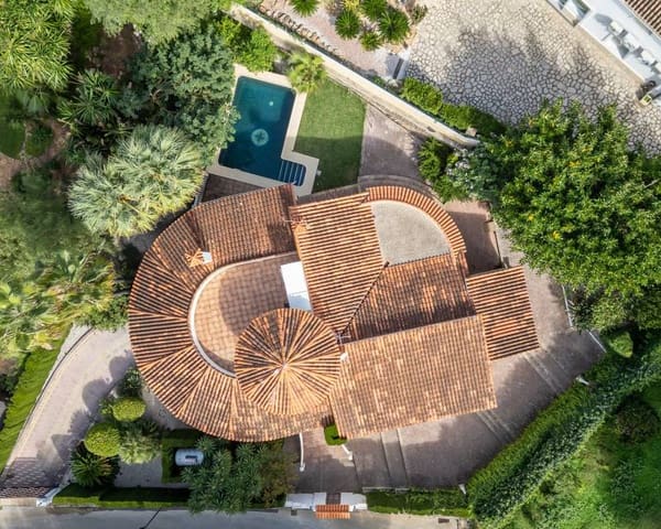 4 sypialnia Willa na sprzedaż w Dénia z basenem garażem - 1 250 000 € (Ref: 9457739)