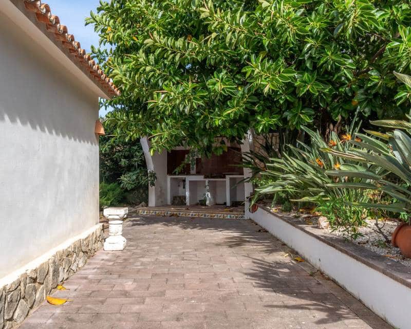 4 quarto Moradia para venda em Denia com piscina garagem - 995 000 € (Ref: 9457739)