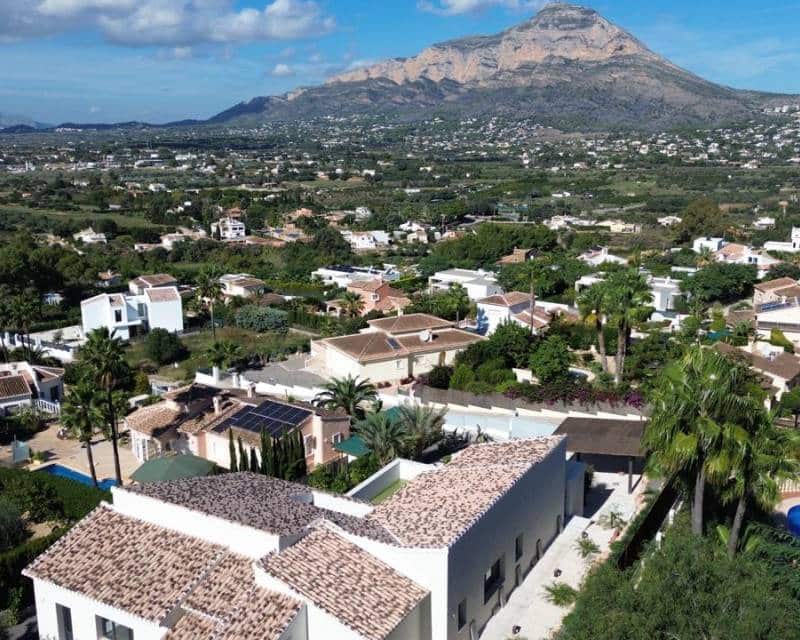 3 makuuhuone Huvila myytävänä paikassa Javea / Xabia mukana uima-altaan - 1 190 000 € (Ref: 9457740)
