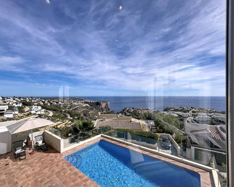 Chalet de 5 habitaciones en Benitachell / Benitatxell en venta con piscina - 1.100.000 € (Ref: 9457745)